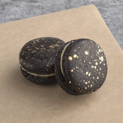 Luxe Black and Gold Macaron